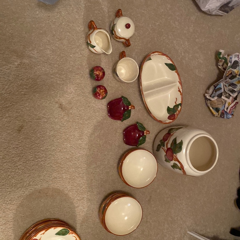 60-100 piece Franciscan style dinner ware